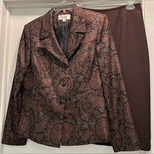 Women’s Skirt Set- Le Suit (lined)